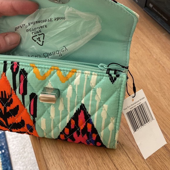 NWT Vera Bradley Your Turn Smartphone Wristlet Wallet - Picture 3 of 4